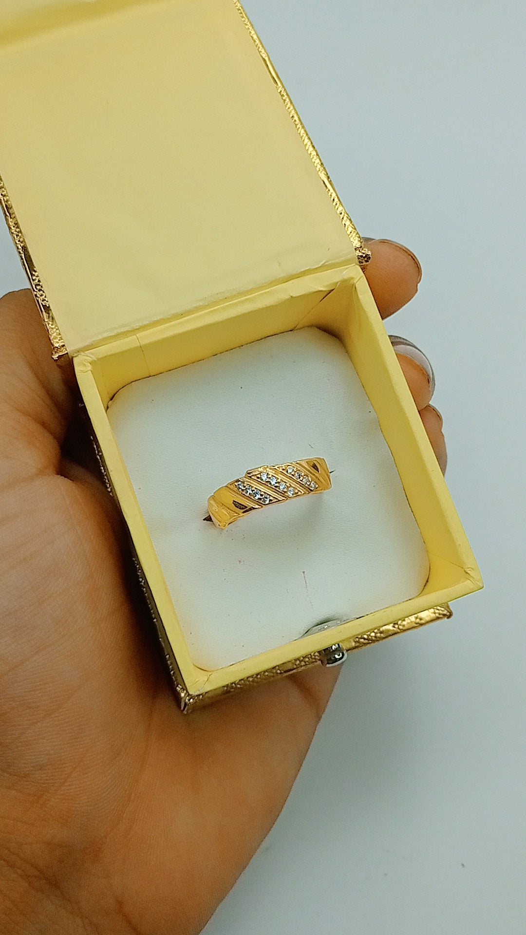 Ladies ring