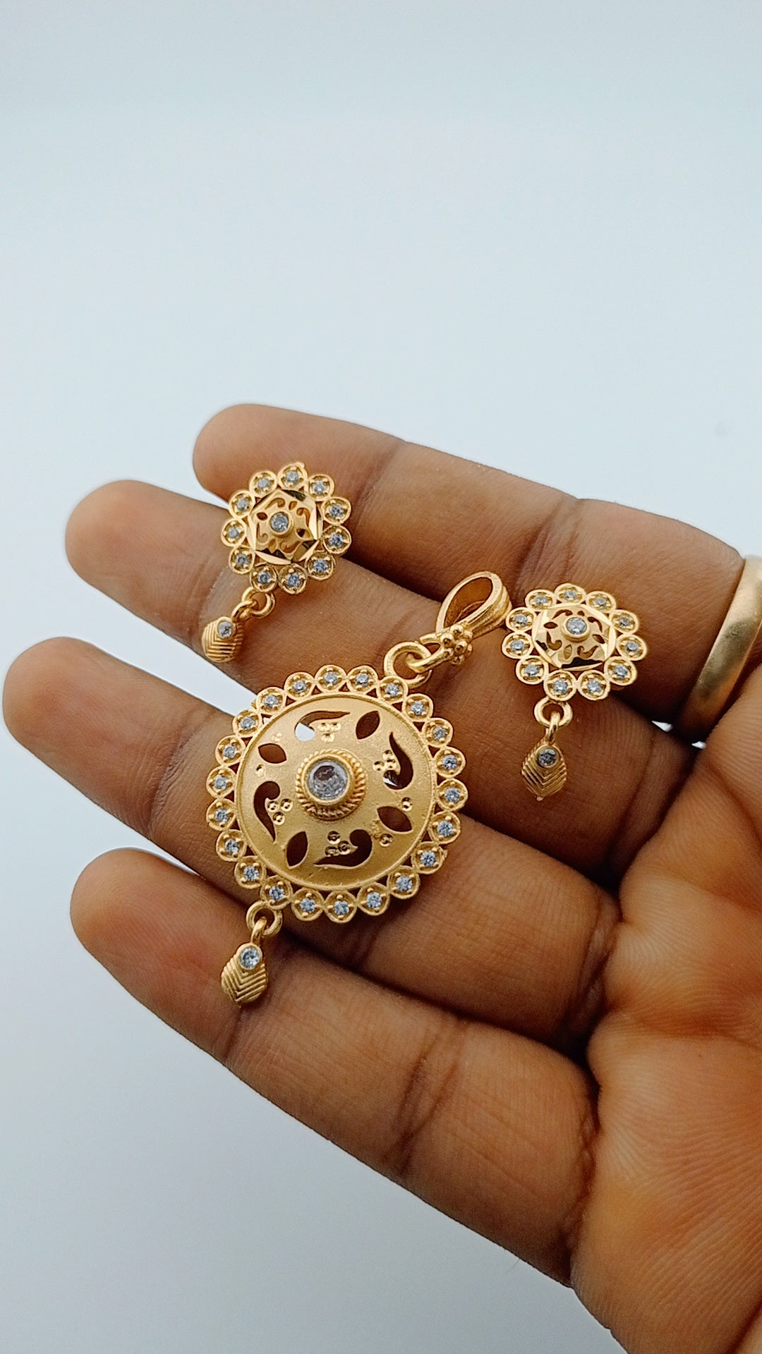 Ladies locket