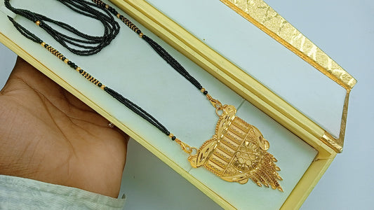 Small mangalsutra