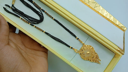 Small mangalsutra