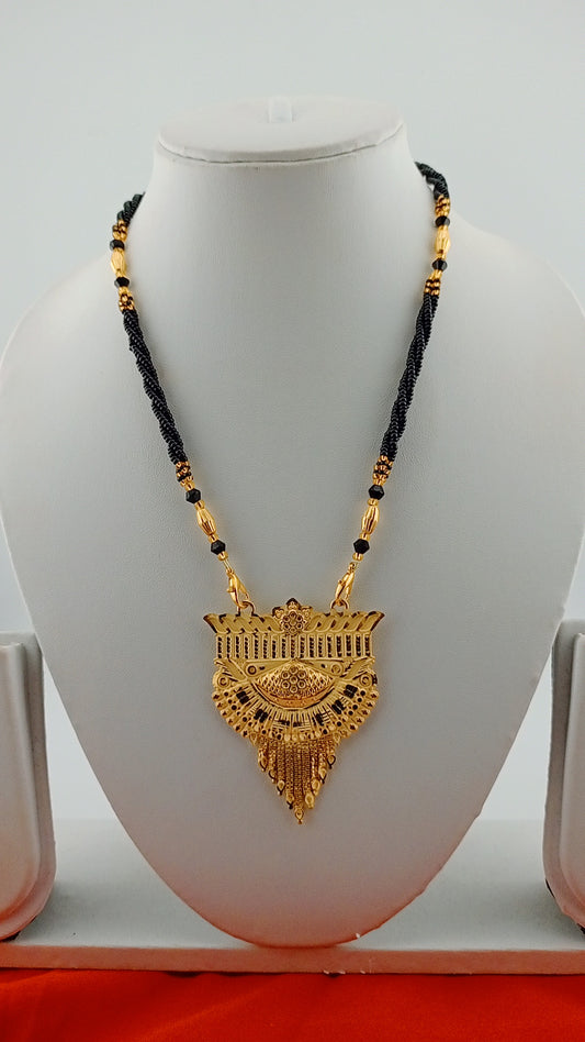 Small mangalsutra