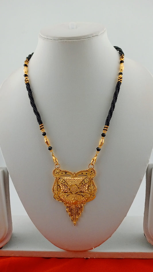 Small mangalsutra