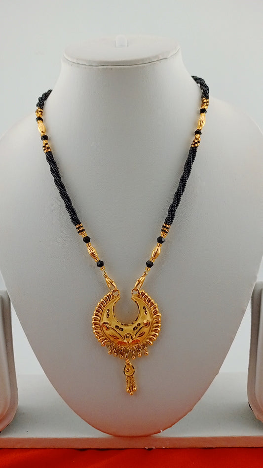 Small mangalsutra