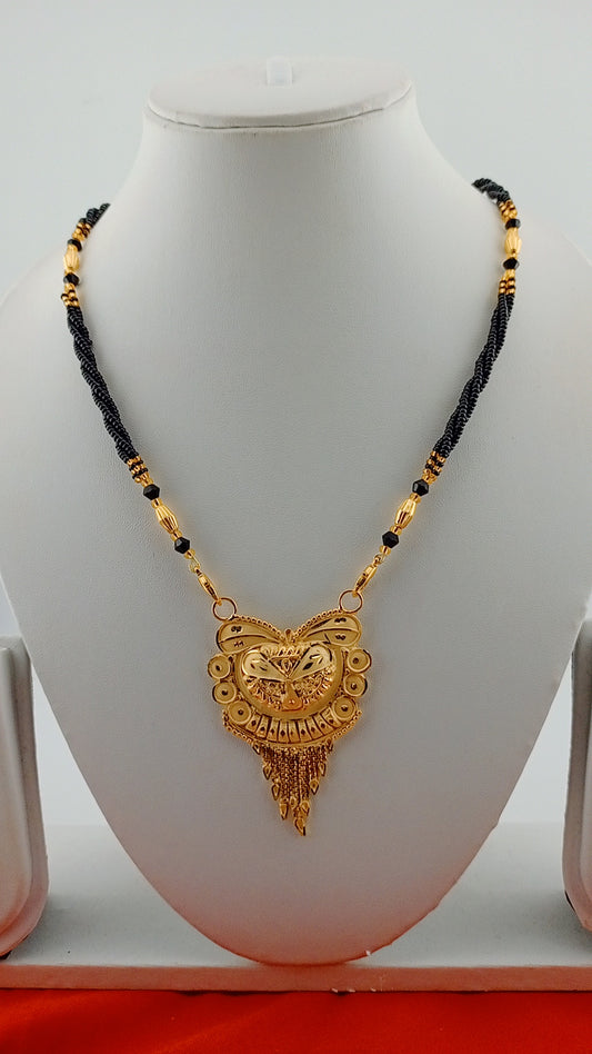 Small mangalsutra