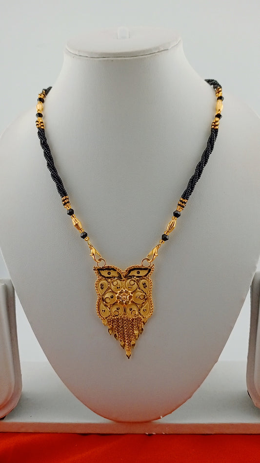 Small mangalsutra
