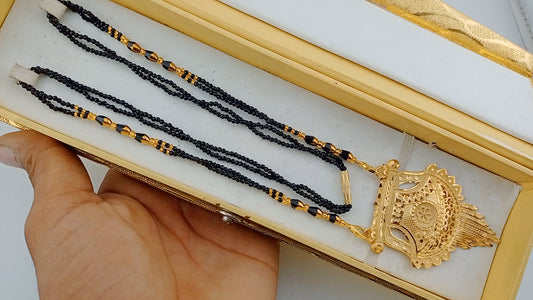 Small mangalsutra