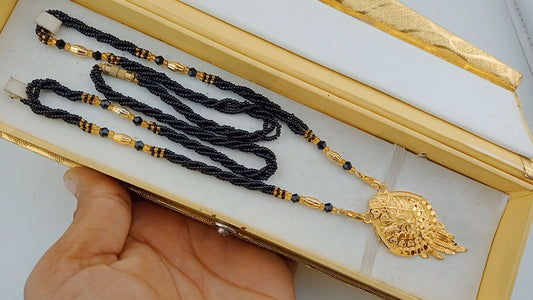 Small mangalsutra