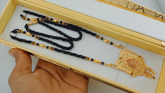 Small mangalsutra