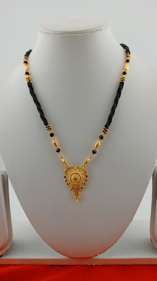 Small mangalsutra